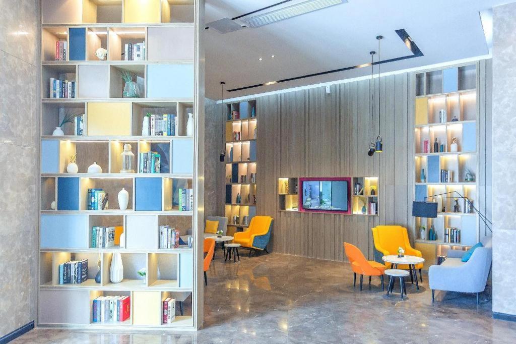 Echarm Hotel Yangjiang Baili Plaza Екстер'єр фото